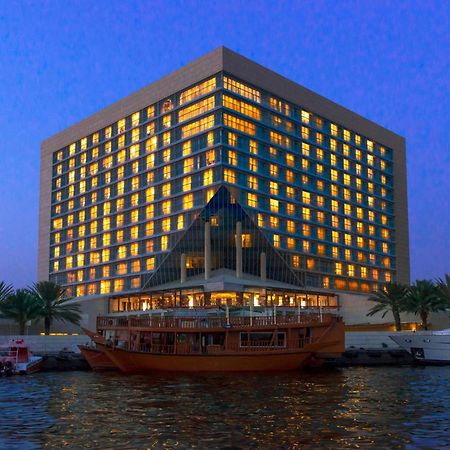 Sheraton Dubai Creek Hotel & Towers Bagian luar foto The Cove Rotana Resort