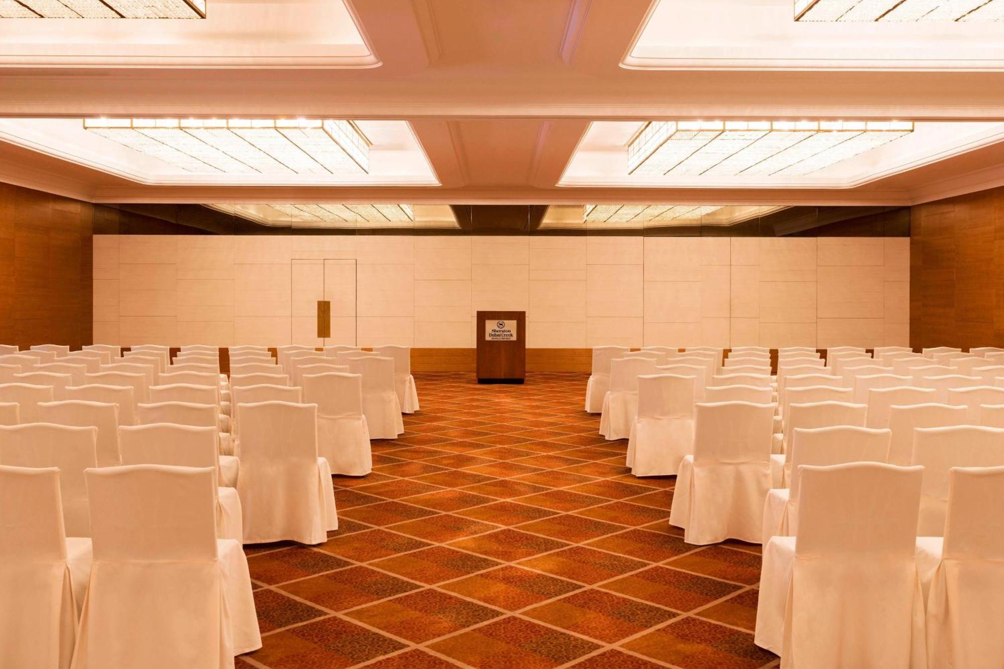 Sheraton Dubai Creek Hotel & Towers Bagian luar foto The ballroom