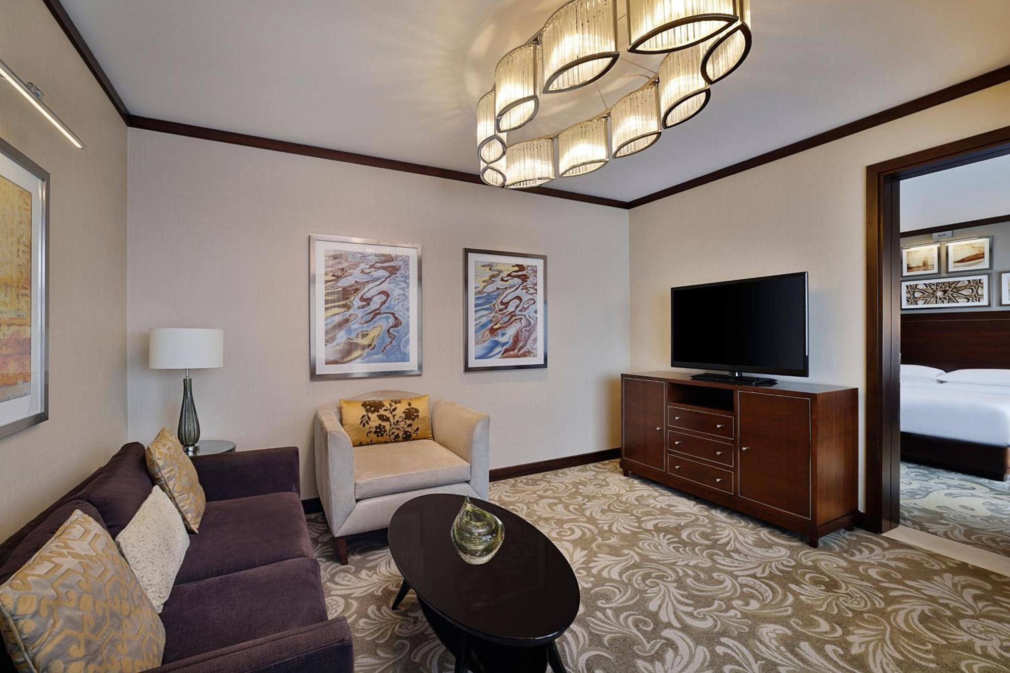 Sheraton Dubai Creek Hotel & Towers Bagian luar foto Living room