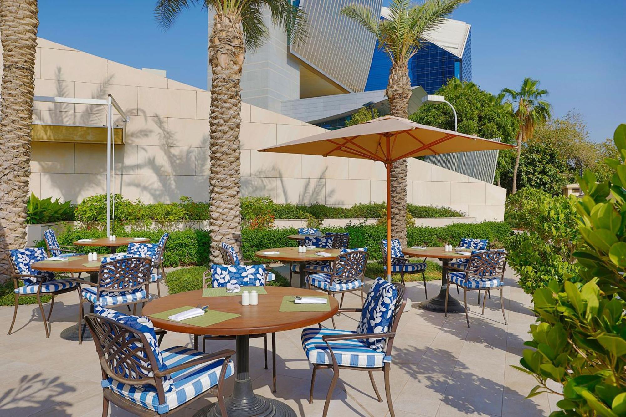 Sheraton Dubai Creek Hotel & Towers Bagian luar foto The Westin Dubai