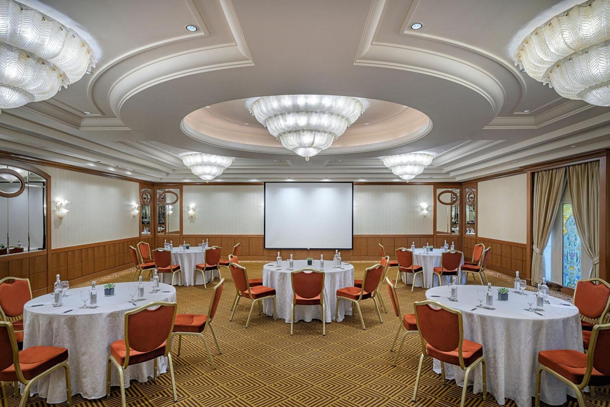 Sheraton Dubai Creek Hotel & Towers Bagian luar foto Meeting room