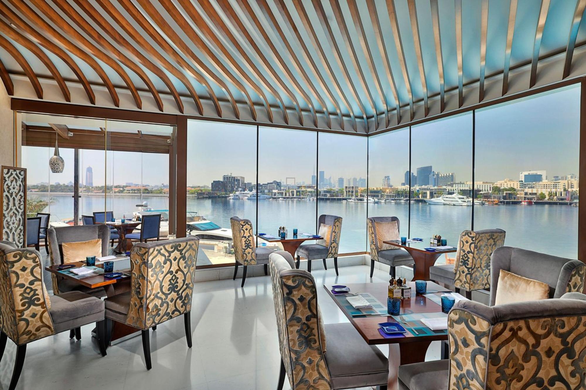 Sheraton Dubai Creek Hotel & Towers Bagian luar foto The View