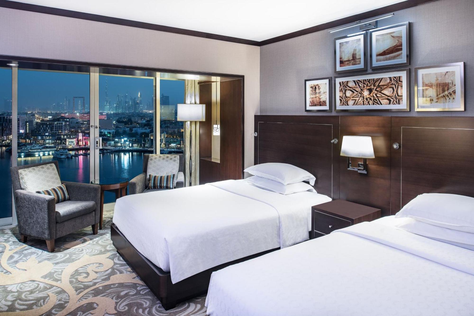 Sheraton Dubai Creek Hotel & Towers Bagian luar foto