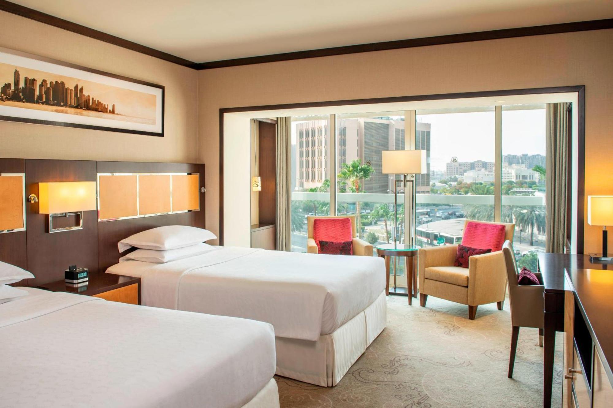 Sheraton Dubai Creek Hotel & Towers Bagian luar foto Deluxe Room