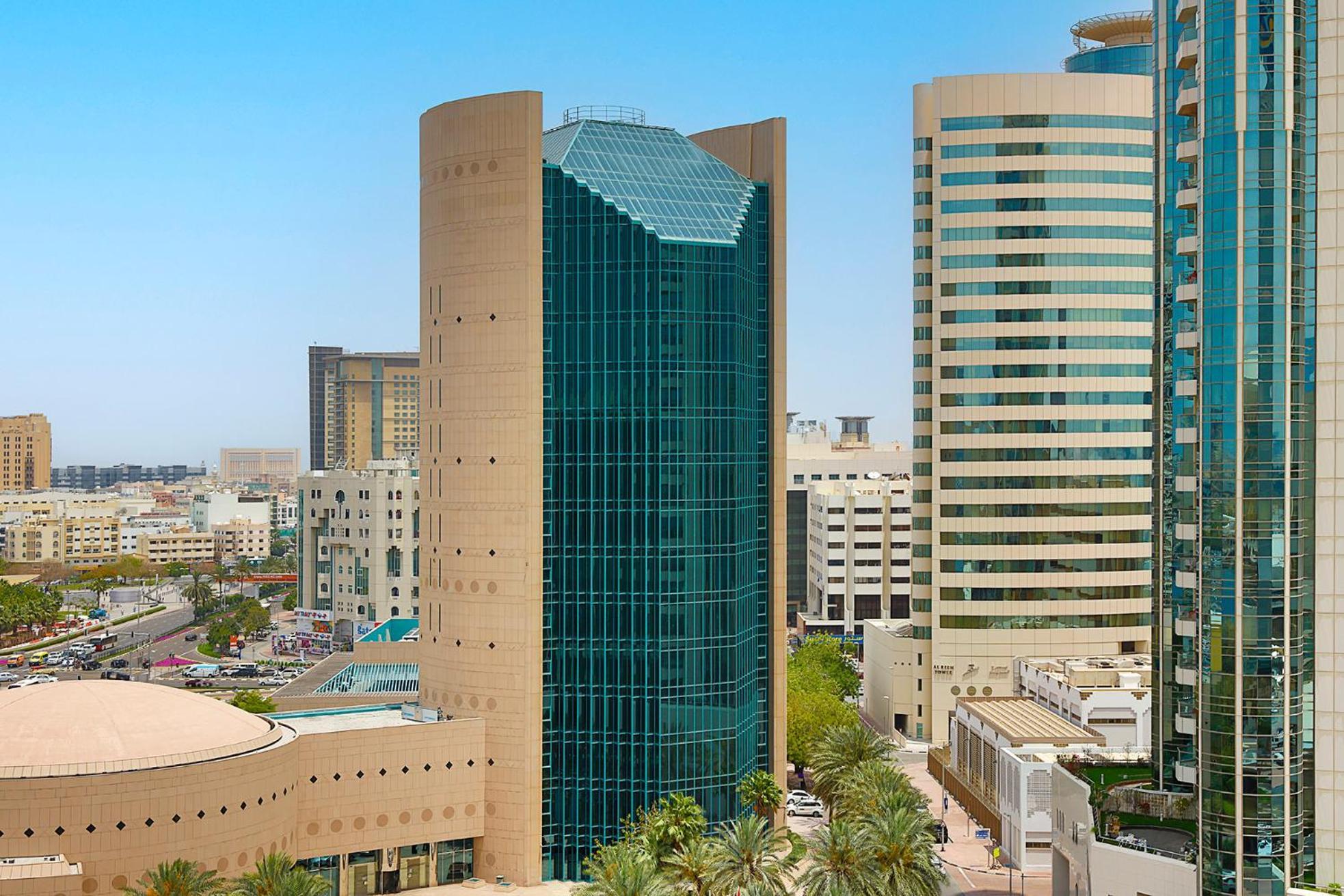 Sheraton Dubai Creek Hotel & Towers Bagian luar foto