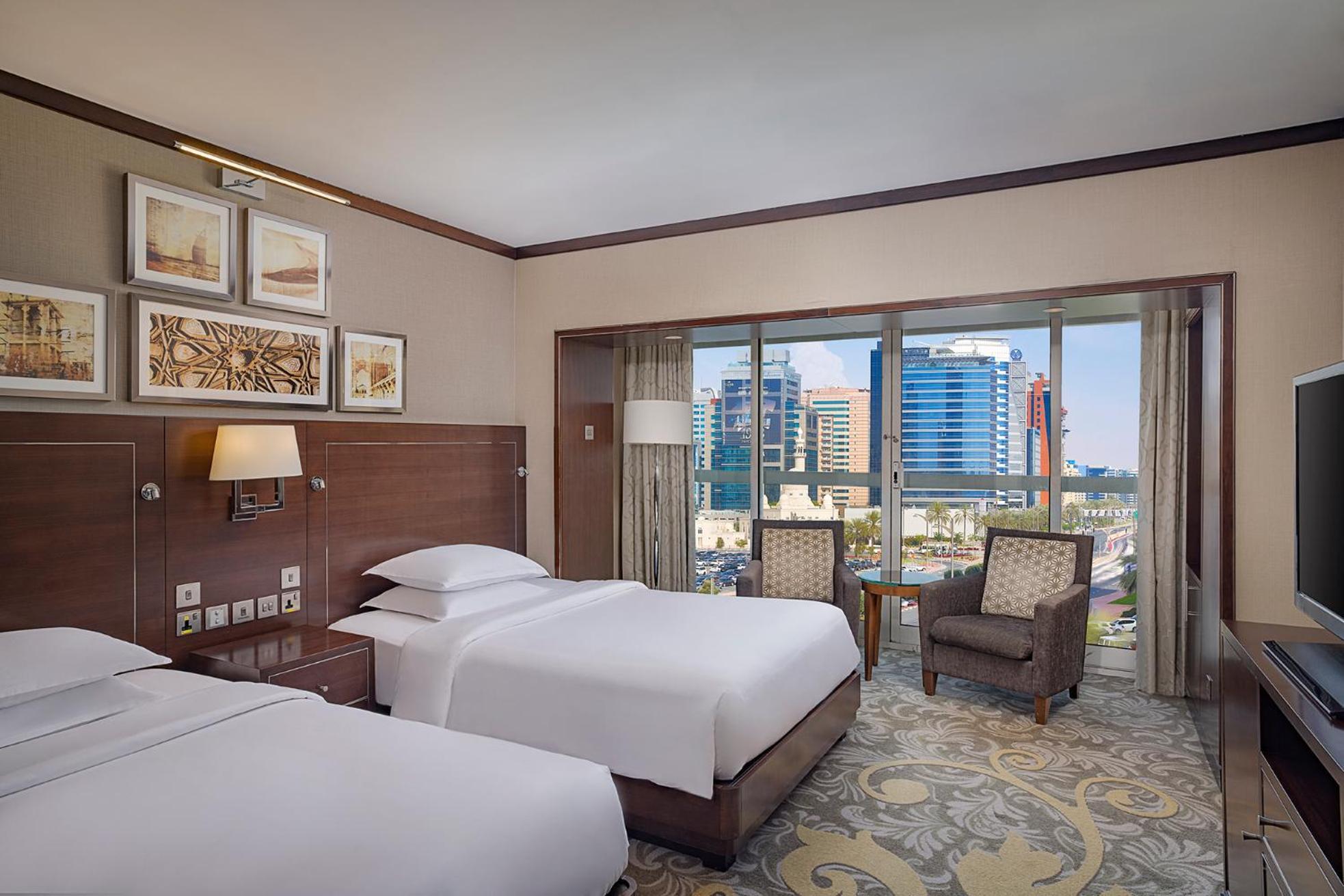 Sheraton Dubai Creek Hotel & Towers Bagian luar foto Deluxe room